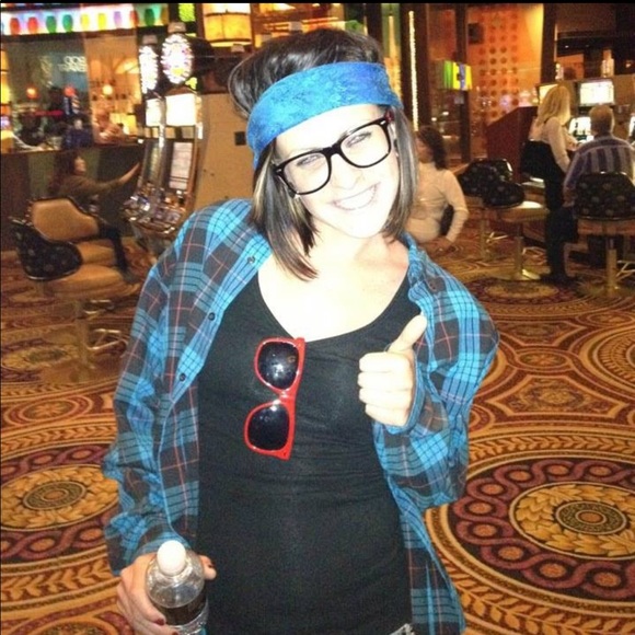 Meet your Posher, Ashlynn - Picture 1 of 1